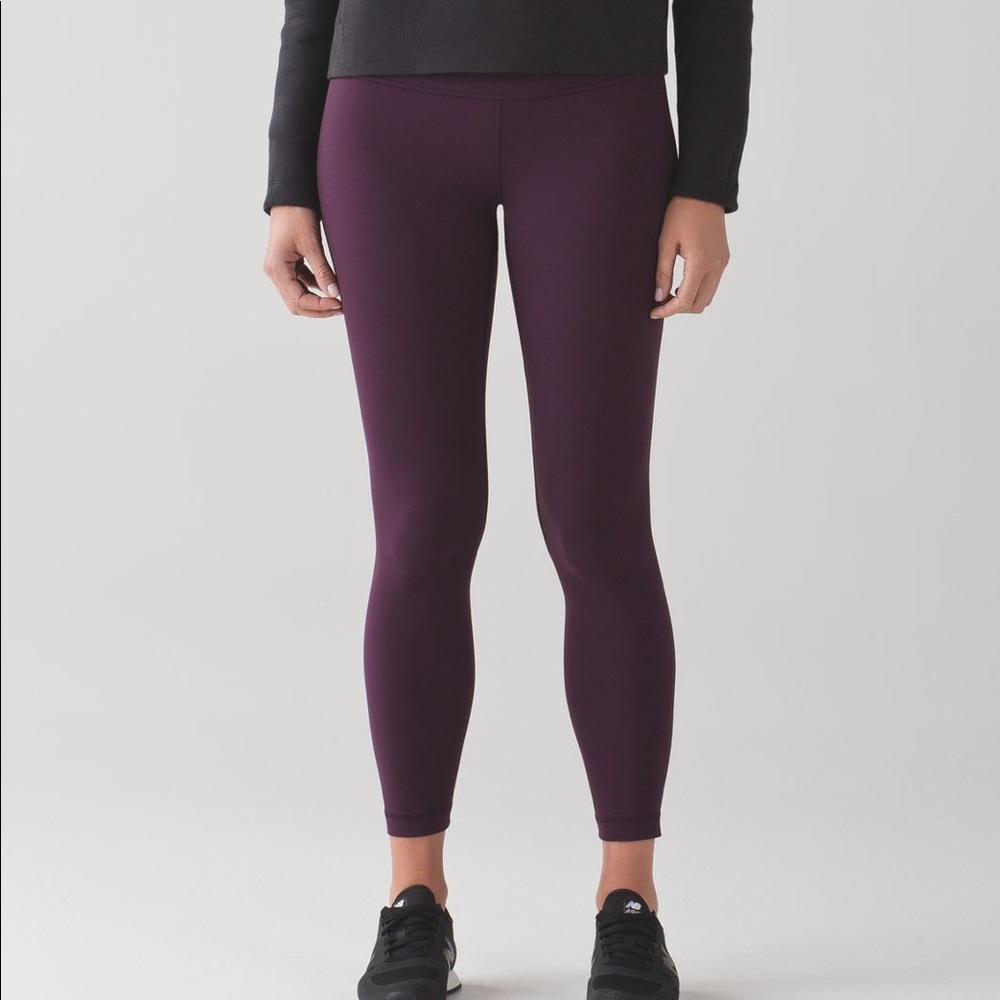 Align Pant II 25" in Black Cherry! sz 2